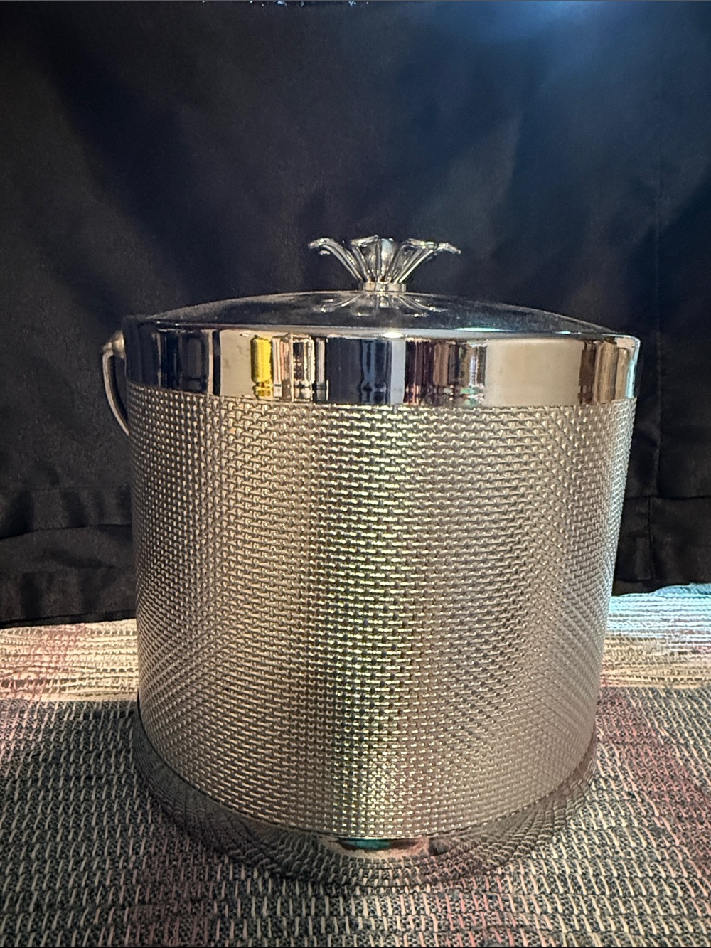 Vintage silver Textured Ice Bucket with Lid